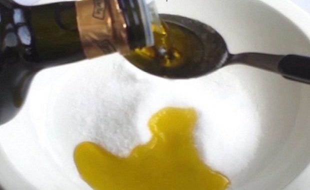 Ako pomiješate malo soli i maslinovog ulja, nećete osjećati bol narednih 5 godina!
