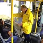 Slijepa žena je svakog dana išla autobusom, ali je bila šokirana kad je vozač REKAO OVO