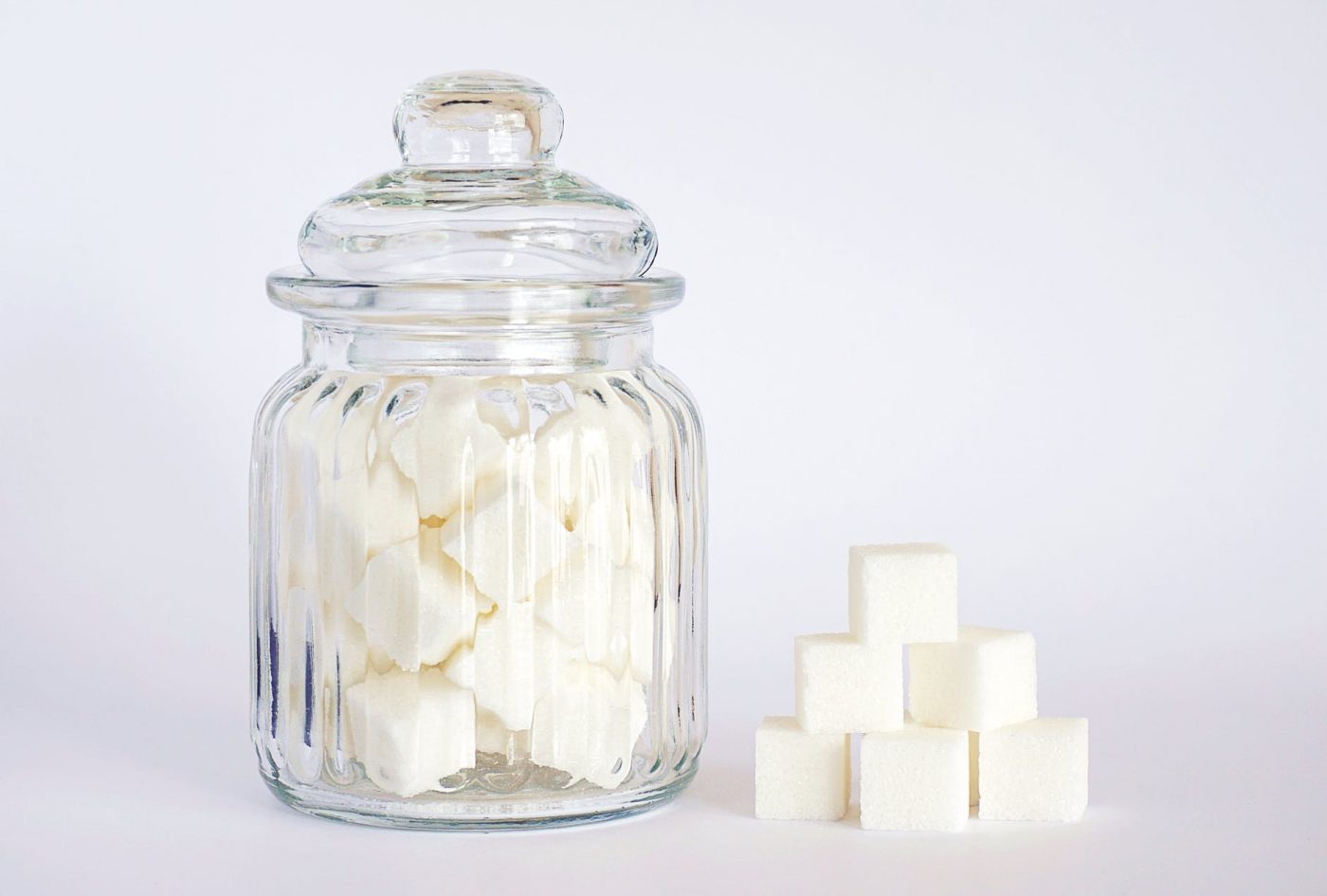 Kako smanjiti visoki šećer u krvi? Ovih 12 prirodnih načina vam mogu pomoći￼